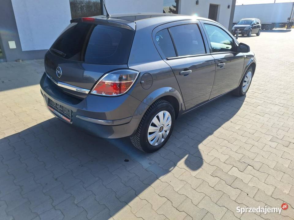 Opel Astra H 14 benz 2009r szary Ładna