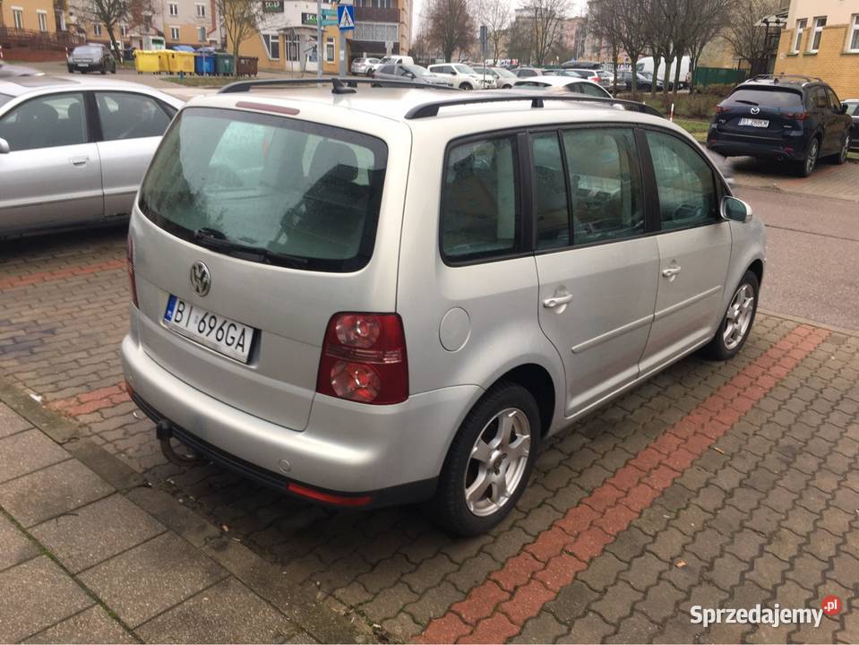 Volkswagen Touran ładny stan Porosły-Kolonia