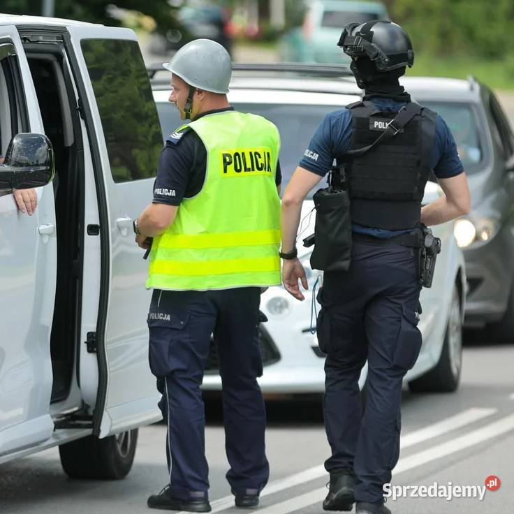 Hełm stalowy wz67 z zasobów policyjnych rozmiar Prusice sprzedam