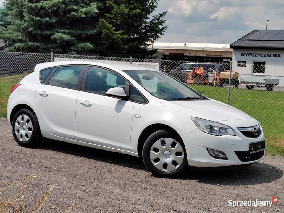 OPEL ASTRA 14 BENZYNA Leszno