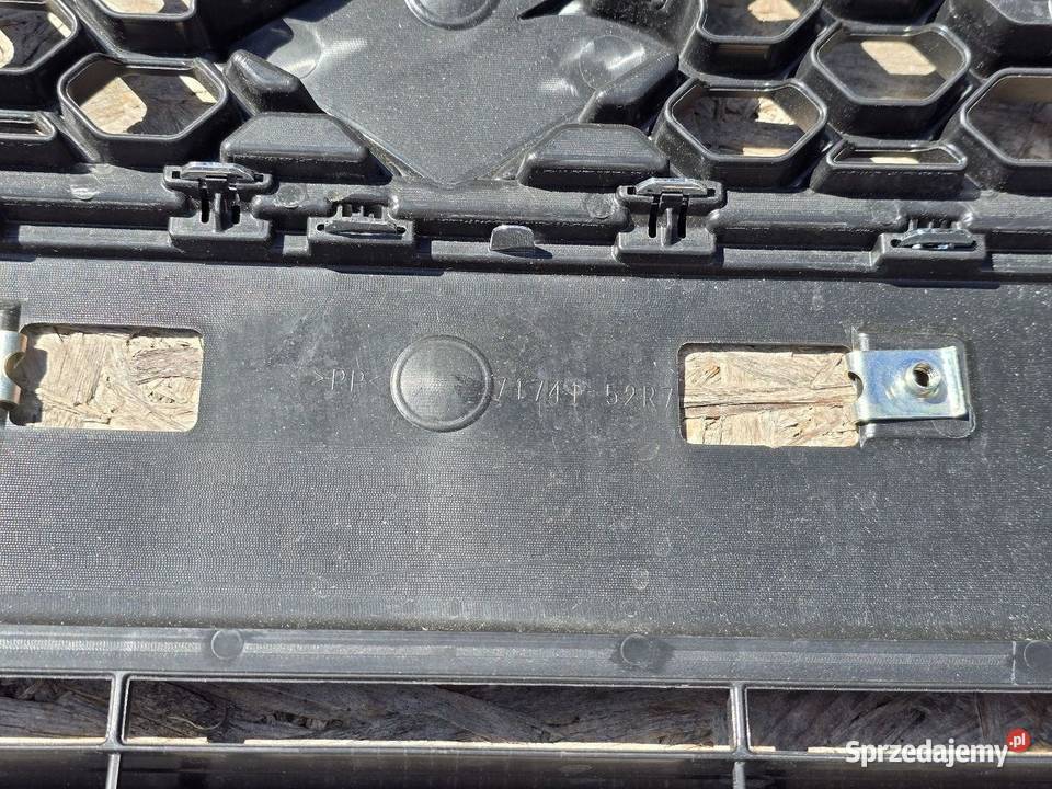SUZUKI SWIFT atrapa chłodnicy Międzychód