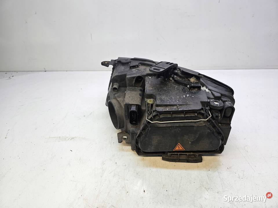 REFLEKTOR PRAWY PRZÓD AUDI A5 8T0941004M XENON Lampy przednie Przystajń