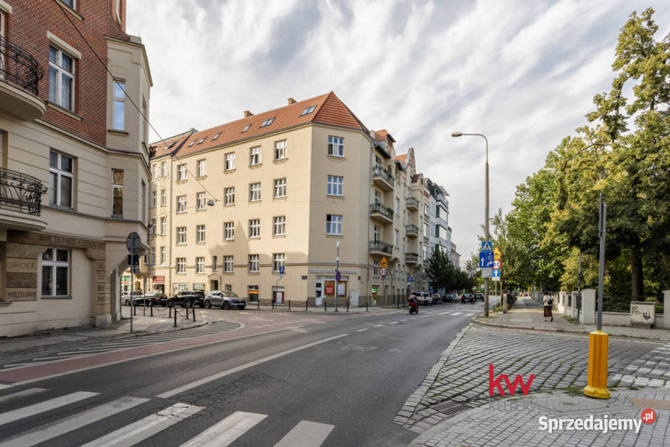 Lokal Poznań Mostowa 3595m 9179zł/m2