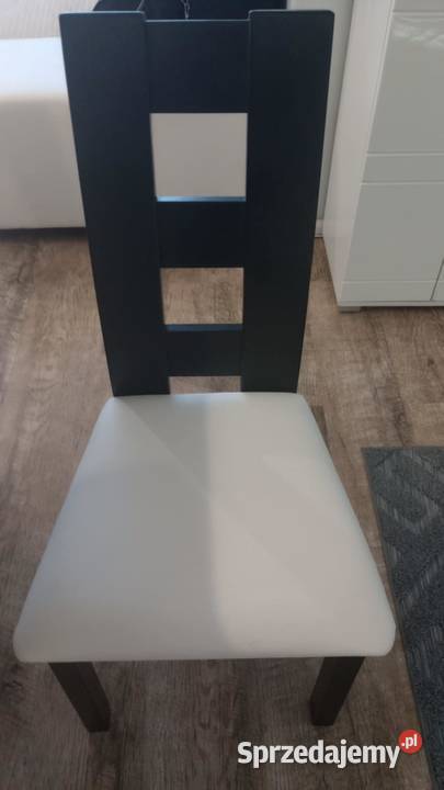 Stół plus 6 krzeseł