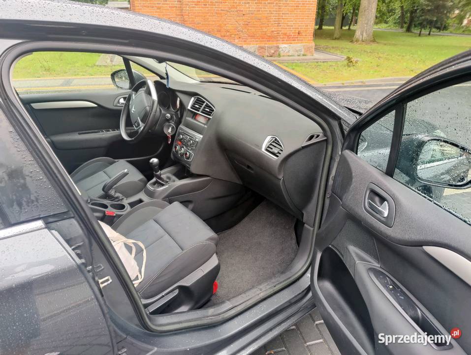 Citroen C4 2015r mały przebieg oszczedny czujnik parkowania