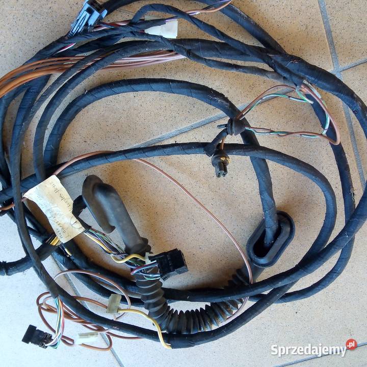 instalacja tylna do klapy podnoszonej z 1999r Układ elektryczny dolnośląskie Bolesławiec