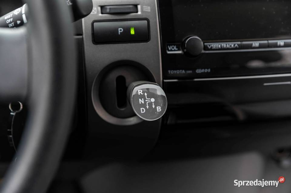 TOYOTA PRIUS nieuszkodzony Zalesie