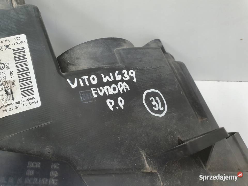 Mercedes Vito Viano W639 LIFT PRZEDNIA LAMPA