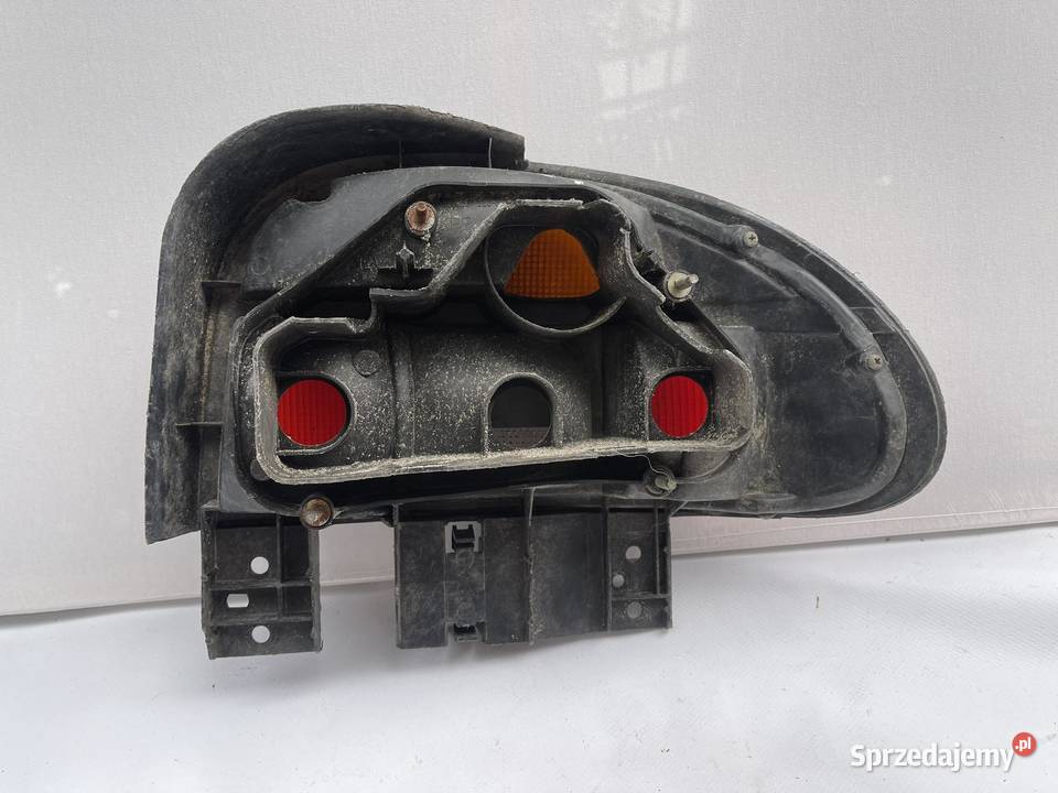 MAZDA 121 LEWA LAMPA TYŁ Lampy tylne Ostroróg