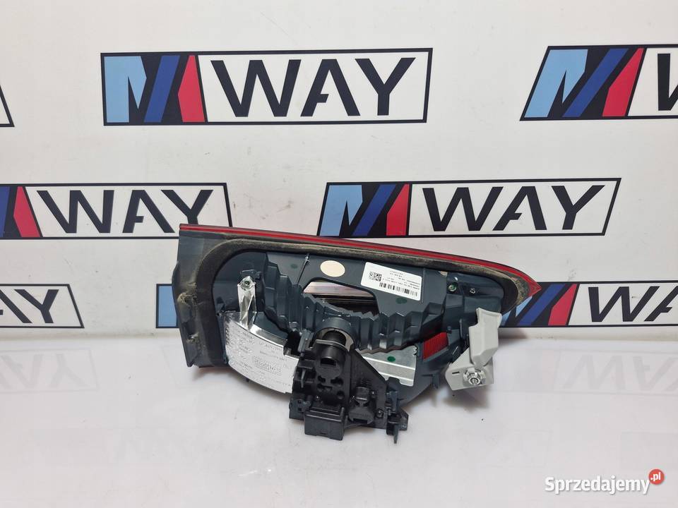 BMW X1 F48 LAMPA TYLNEJ KLAPY BAGAŻNIKA PRAWA dolnośląskie