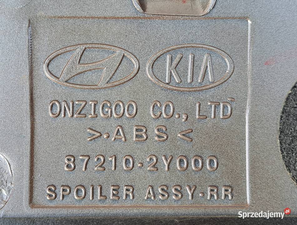 Spoiler lotka klapy bagażnika z światłem stop