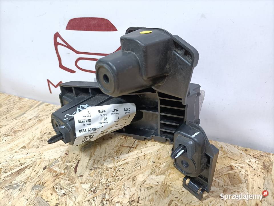 VOLVO EX30 23 ŚLIZG MOCOWANIE ZDERZAKA LEWY TYŁ Pleszew