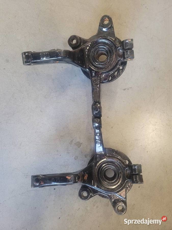 Zwrotnice piasty Renault clio I