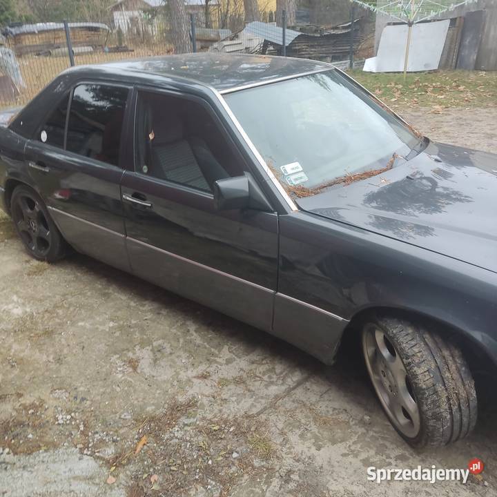 Rama z dokumentami 500000km Józefów