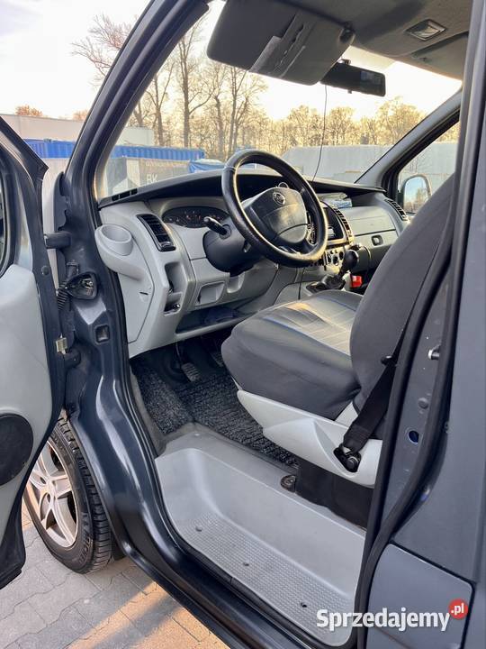 Nissan Primastar Vivaro Trafic 9os nawiewy na hak Wrocław