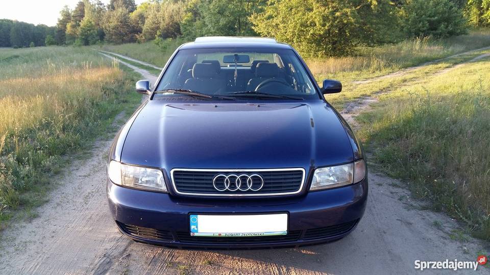 Audi A4 B5 16 benzyna 1998r Złotów