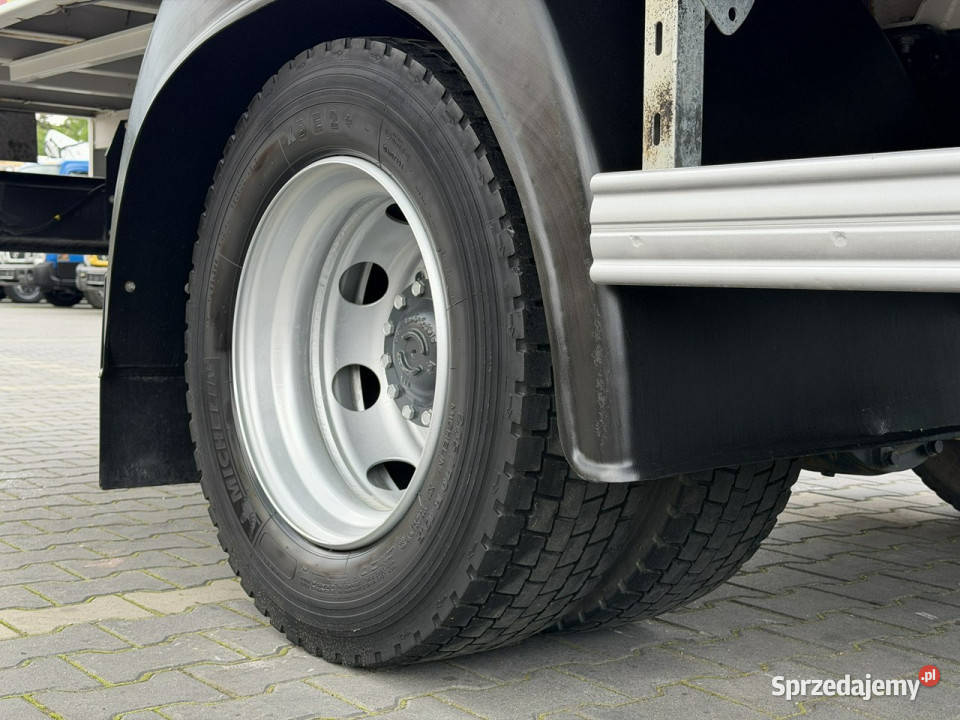 Iveco EUROCARGO ML 120E22 Laweta Platforma Pomoc świętokrzyskie Widełki