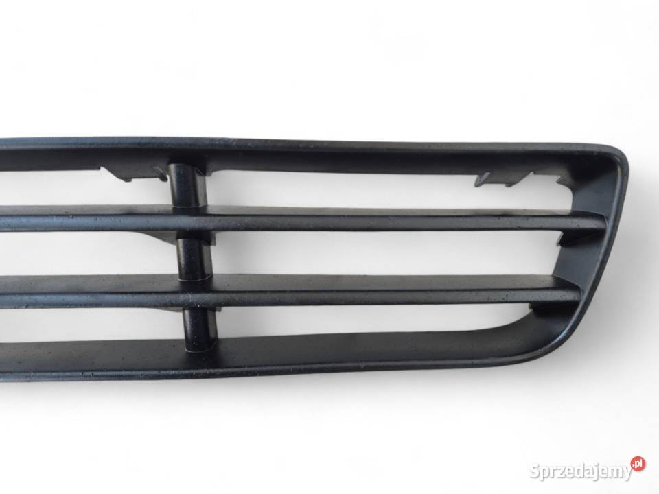 KRATKA ZDERZAKA PRZOD ŚRODKOWA VW BORA