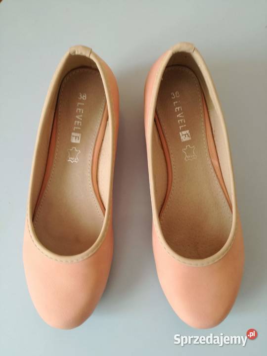 Damskie buty brzoskwiniowe 38 Czółenka Dębica
