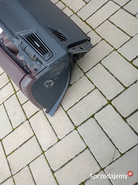 Deska rozdzielcza konsola BMW F10 f11 Deski rozdzielcze, konsole sprzedam