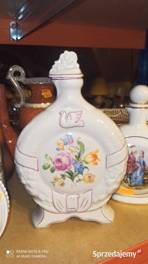 Porcelanowa karafka Sygnatura częściowo zatarta sprzedam