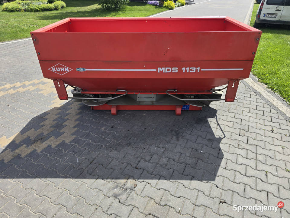 Rozsiewacz KUHN MDS 1131 1900 L 2028 m Rozsiewacze nawozów Baliki
