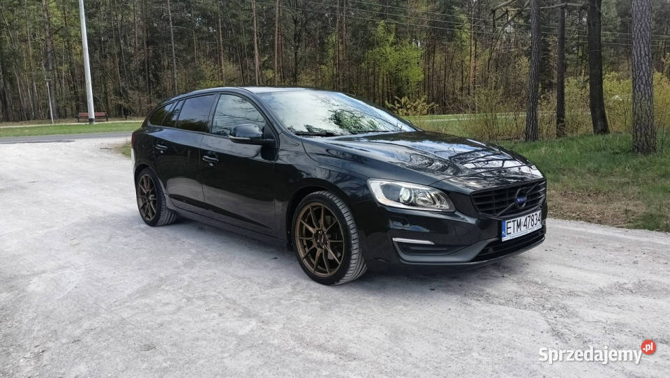 Volvo V60 model 2015 zadbane serwisowane pełna wspomaganie kierownicy V60 łódzkie Tomaszów Mazowiecki