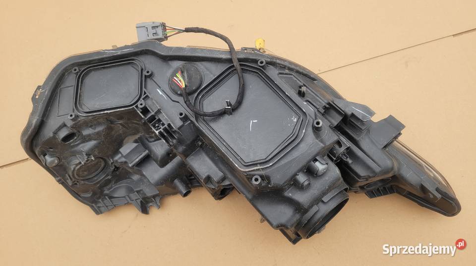 TOYOTA AURIS 2 II LIFT 15 LAMPA PRZEDNIA LEWA Ruda Śląska