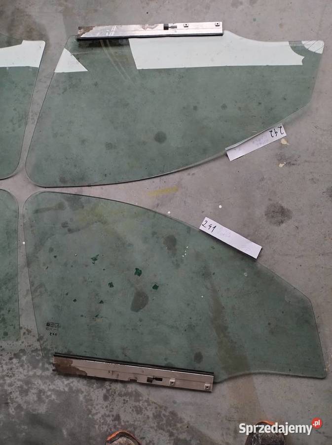 Lampa tylna lewa i prawa Opel corsa C 5 D lubelskie Zahajki-Kolonia sprzedam