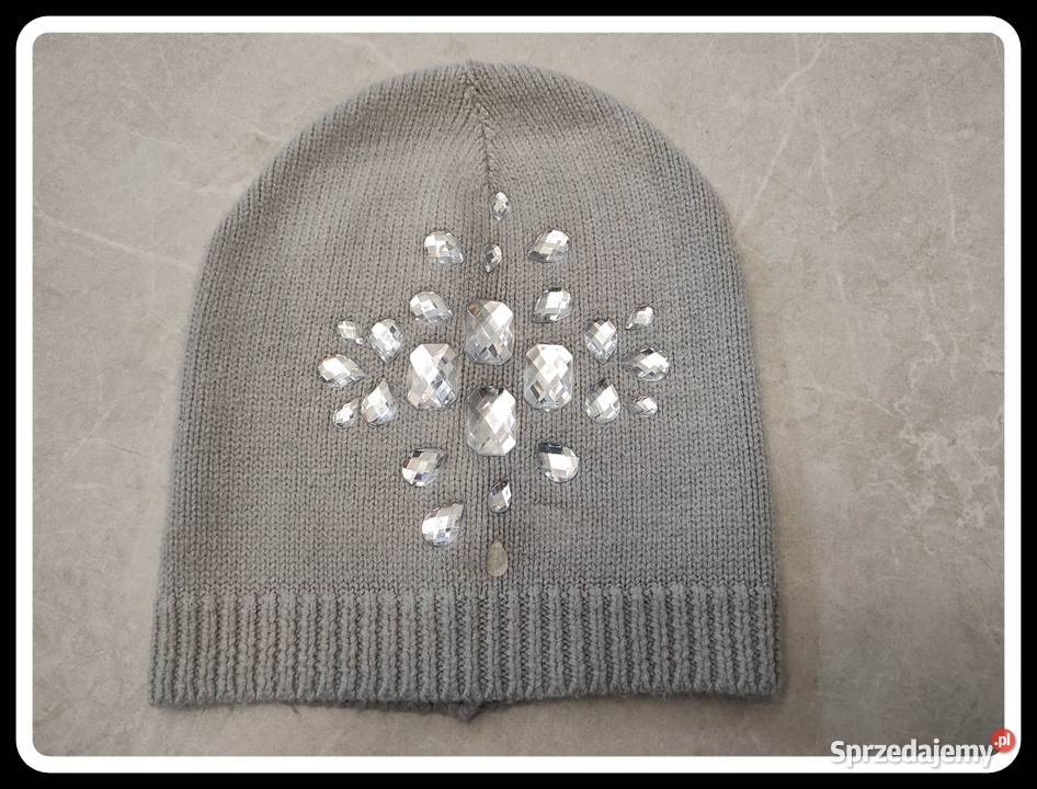 Szara czapka ze świecidełkami Płock sprzedam