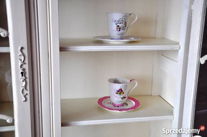 Witryna ludwikowska shabby chic malowana kolor e Poznań