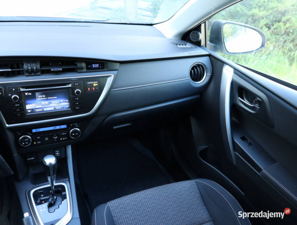 Toyota Auris 16 Valvematic relingi dachowe Piaseczno sprzedam