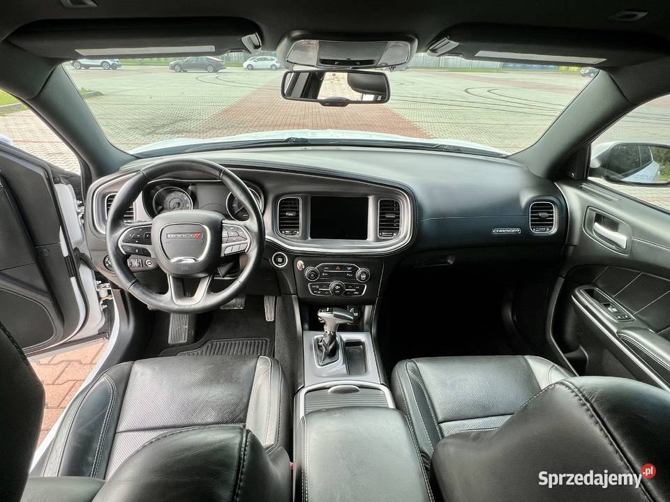 Dodge Charger SXT Plus 36 V6 Trzebunia