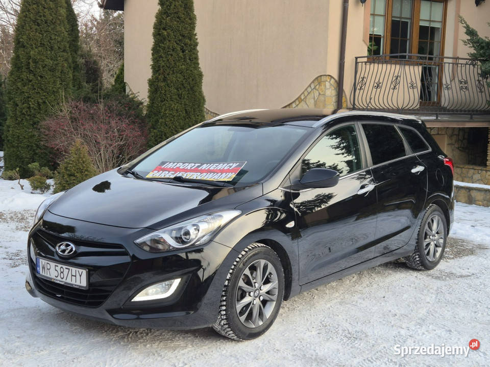 Hyundai i30 2013r 14B 100 Przebieg 138 światła do jazdy dziennej Radom