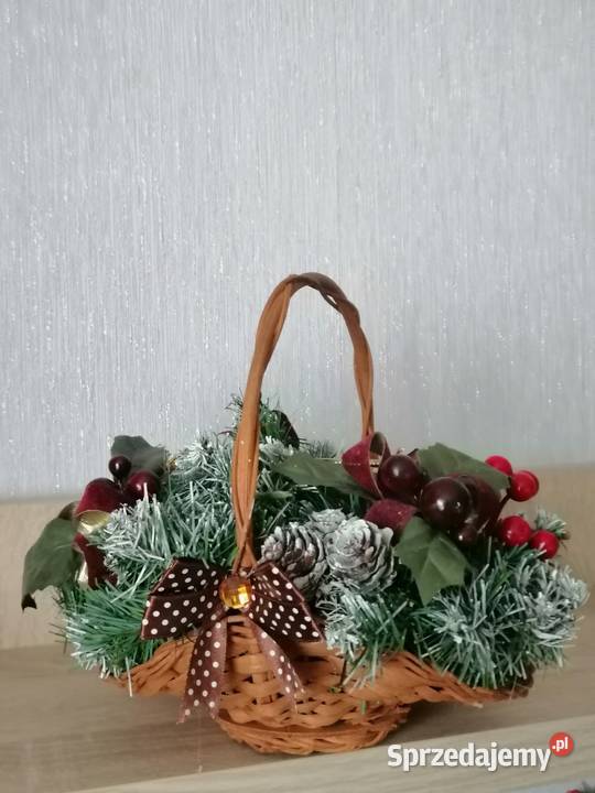 Stroik świąteczny z naturalnej szyszki z świecą śląskie