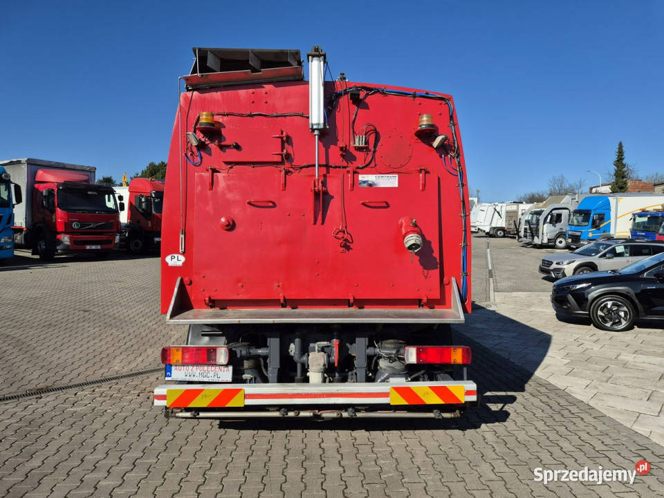 zamiatarki Scania P230 Zamiatarka Scania P230