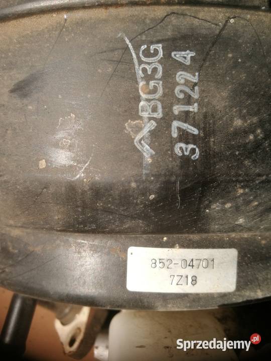 Pompa i serwo hamulcowe do mazdy 323P 9601r Białystok