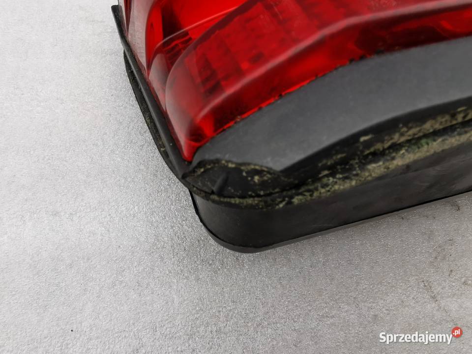 Lampa Prawy Tył Tylna Prawa Mercedes 190 W201 Części samochodowe