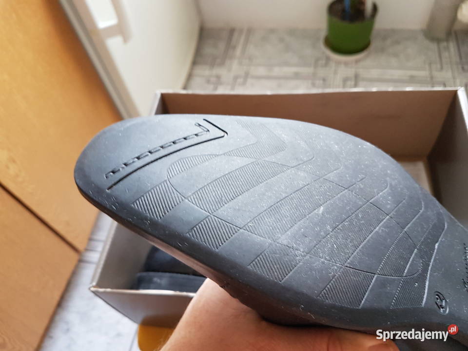 Buty wyjściowe wyższeLasocki skóra 42 Pozostałe Mielec