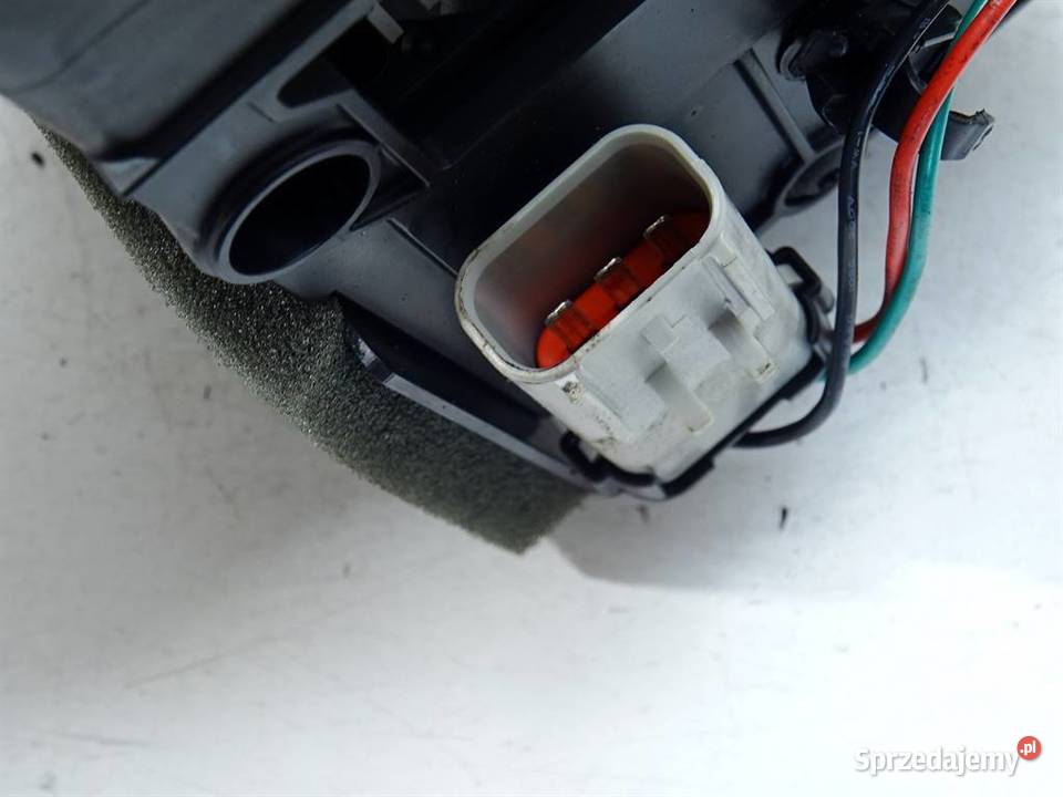 UCHWYT NA NAPOJE CHRYSLER SEBRING 1CQ321X9AE