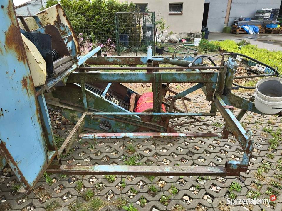 Kombajn Karlik z przystawką do cebuli Niemodlin