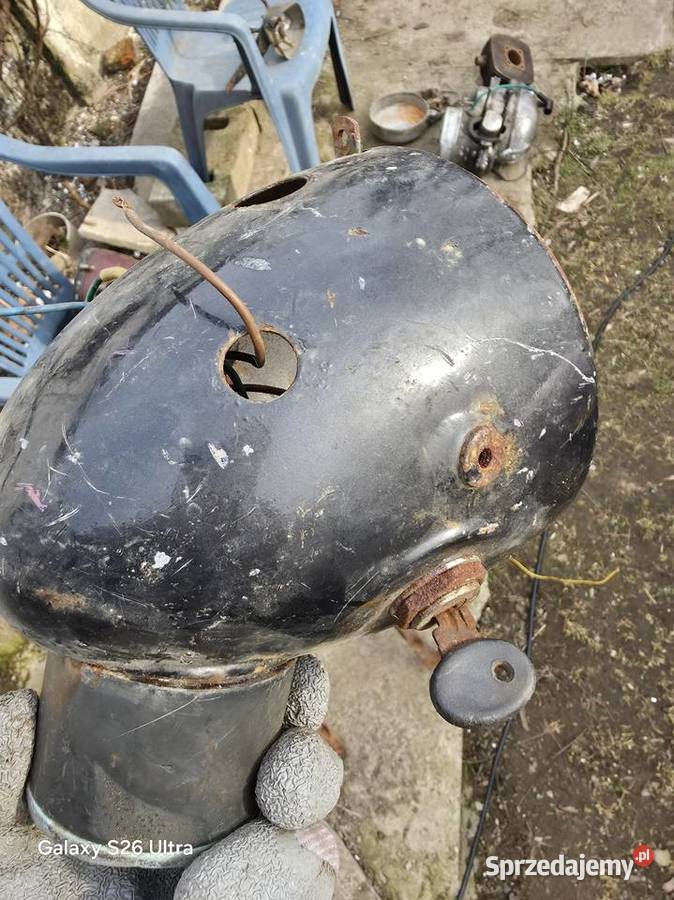 Lampa kompletna 200 pln Rok produkcji 1960 Silniki i osprzęt