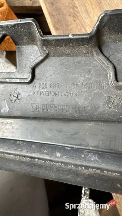 MERCEDES CKLASA 205 LIFT KRATKA ZAŚLEPKA ŚLIZG osobowe Części montażowe
