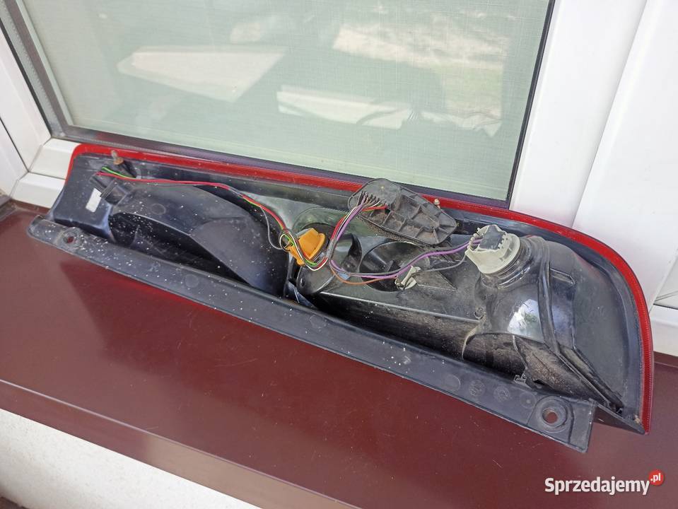 Ford Fiesta MK6 VI LIFT FL lampa tył tylna lewa Sieradz