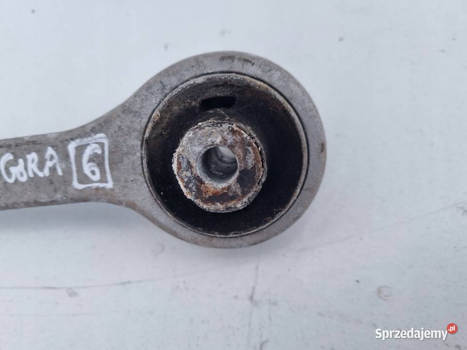 Audi A4 B5 Passat B5 PRZEDNI PRAWY GÓRNY WAHACZ Rudka