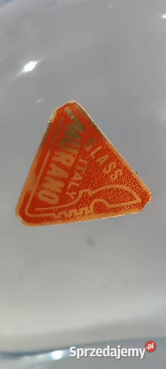 Figurka szklanego niedźwiedzia polarnego z Kraków