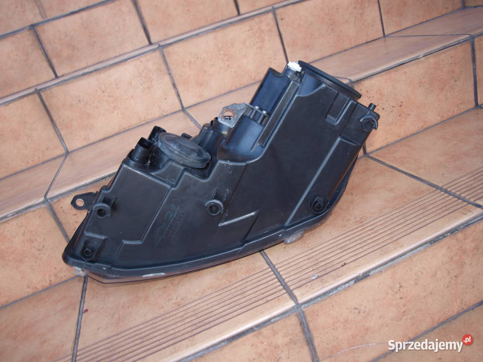 VW Golf 6 VI lampa prawa przód 2008 2012r europa prawe Kalisz
