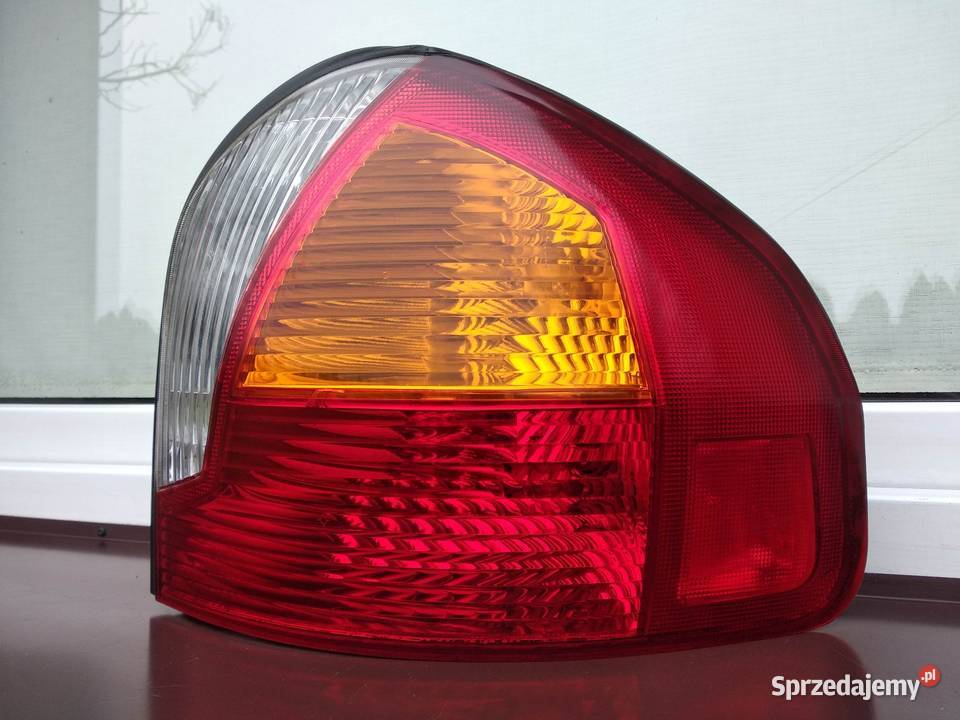 Hyundai Santa Fe I 1 lampa tył tylna prawa
