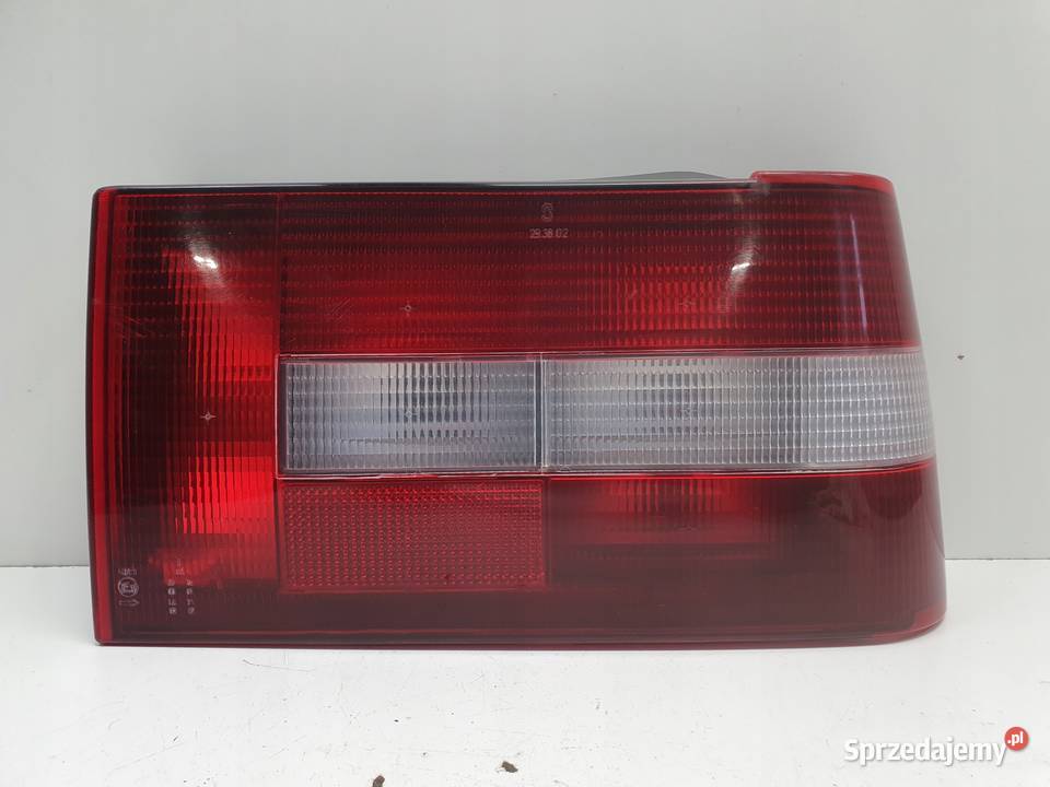 LAMPA PRAWA Volvo 440 460 9196r TYLNIA TYLNA Lampy tylne Rudka