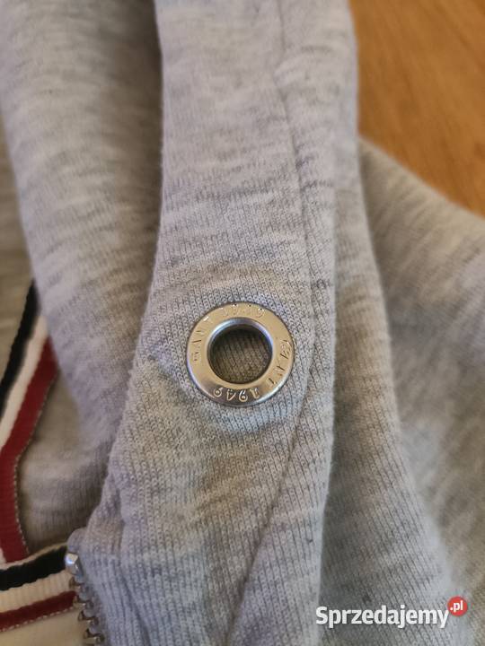 Piękna damska bluza GANT Le Mans z kapturem i Warszawa